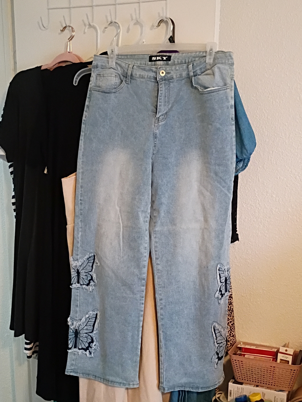 Sky Light Blue Straight-Leg Jeans with Butterfly Appliqués